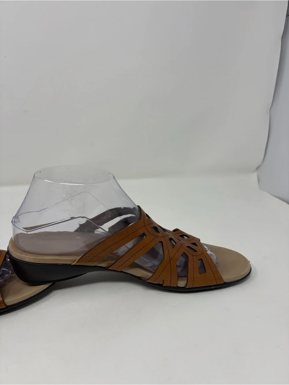 Munro Brown Cutout Slide Sandals Size 10 Excellent Condition
